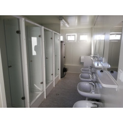 Sanitaire 20'+ 4cabines + 4lavabos + chaudière Neuf